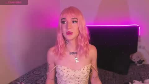 ZARA BLARE online show from February 17, 1:35 am