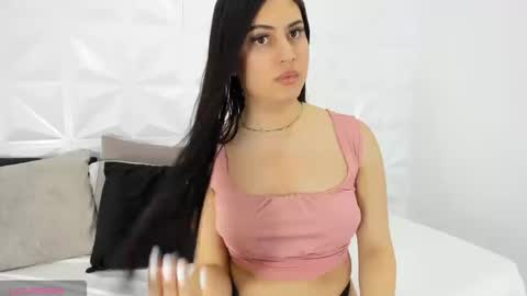 Snapshot of mila_heart chatting on September 19, 8:36 pm mila_heart online show from September 19, 8:36 pm