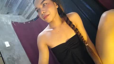mila_seductressxx online show from June 18, 1:07 am