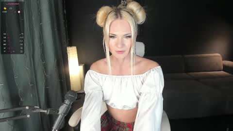 Milena online show from April 5, 1:36 am