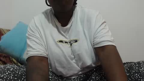 AveryB online show from March 12, 3:29 pm