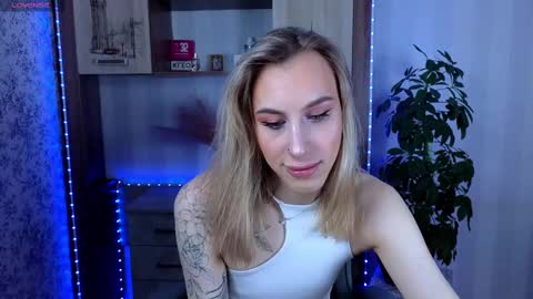 Snapshot of miraraid chatting on February 26, 6:37 am miraraid online show from February 26, 6:37 am