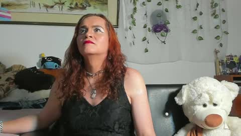 Mishell Bons online show from April 3, 2:10 am