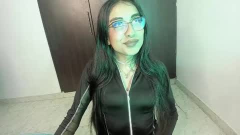 miss_angel0 online show from May 10, 4:28 am