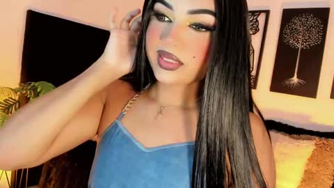 Snapshot of miss_zz chatting on October 3, 5:35 pm miss_zz online show from October 3, 5:35 pm