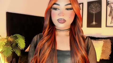 Snapshot of miss_zz chatting on October 4, 7:14 pm miss_zz online show from October 4, 7:14 pm