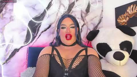 kassandra lazcano online show from April 17, 12:57 am