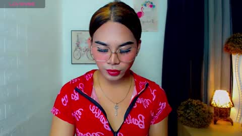 misstrishontop online show from February 10, 9:25 am