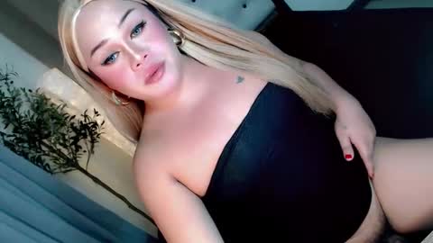 mistress_marta69 online show from November 18, 7:30 am