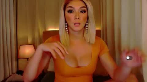Leah online show from May 8, 4:36 pm
