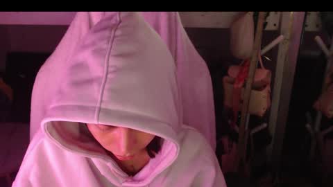 Snapshot of monstercockselfsuck chatting on December 9, 2:45 am ELYSE A SIMPLE GIRL online show from December 9, 2:45 am