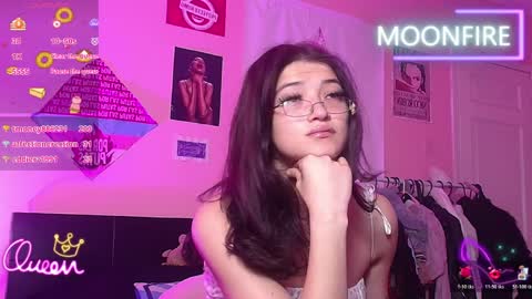 Nicky  online show from April 2, 1:14 am