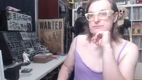 Muziknerd online show from March 22, 7:02 am