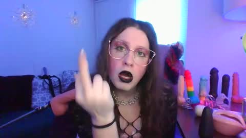 Mx Charlotte online show from April 7, 8:43 pm