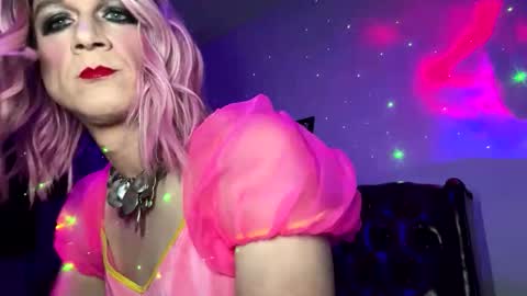 nadia_crivello online show from December 14, 7:47 am