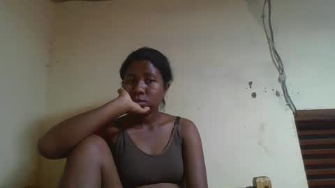 nadiasando online show from November 27, 7:05 pm