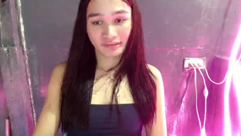 nadiestar online show from July 24, 2:21 am