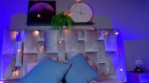  VICTORIA  online show from September 25, 8:05 pm
