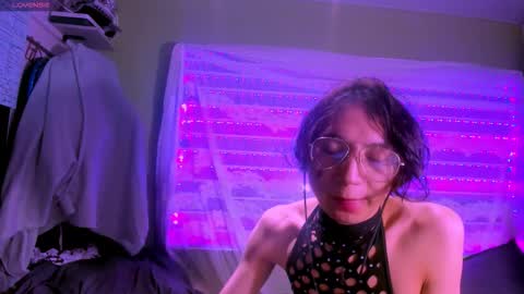 NAJI  online show from November 11, 9:27 pm