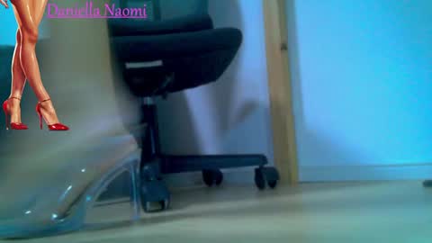 Snapshot of naomi_sexy2021 chatting on December 15, 10:07 am Daniella Naomi online show from December 15, 10:07 am