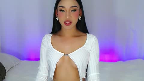   please follow me guyss online show from October 13, 6:08 pm