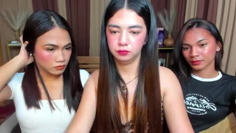 LEIGH online show from April 11, 8:40 am