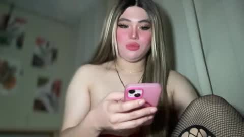 Rose Wilson online show from February 10, 5:25 am