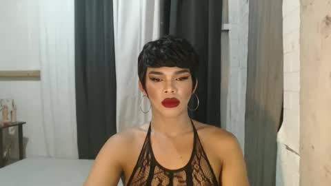 neomi online show from November 12, 7:46 pm