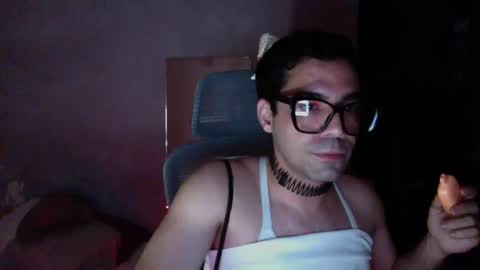 Snapshot of nessgoldendickboy2899 chatting on October 31, 10:25 am Nessgold99 online show from October 31, 10:25 am