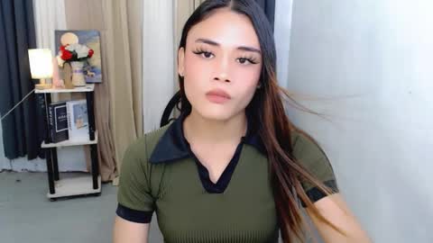 hottie nicole online show from December 3, 1:43 am