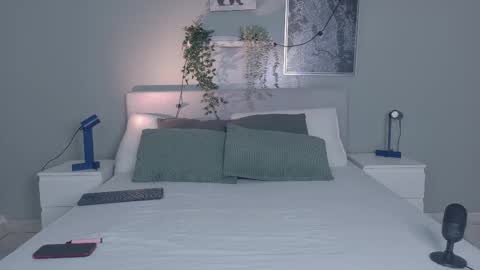 NICKI FOX  online show from November 27, 7:38 pm