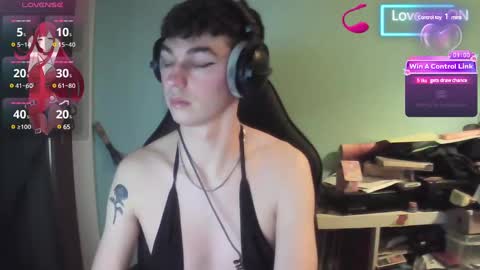 icynina online show from December 16, 8:58 pm