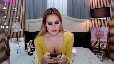 ninarussell online show from December 9, 12:08 pm
