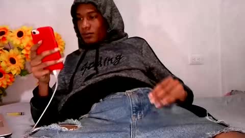 Noah Millers online show from October 25, 12:22 pm