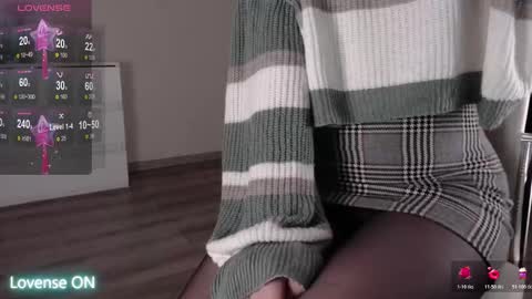 noelleneptune online show from December 23, 3:11 am