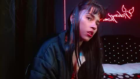 Noha Thomson online show from November 28, 2:35 am