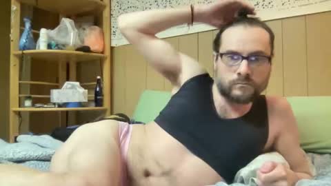 harvestmoon online show from April 2, 7:01 pm