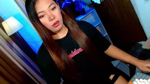 Miss OLIVIA online show from February 4, 10:20 am