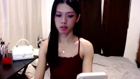 oliviaknightx online show from October 27, 3:20 pm