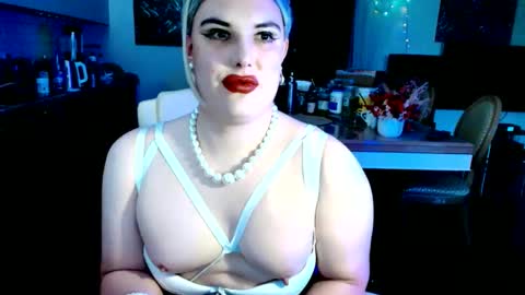 Sarina Williams online show from June 8, 1:43 pm