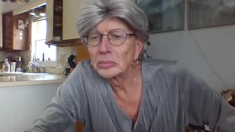 Snapshot of phillipa1023 chatting on January 25, 7:27 pm phillipa online show from January 25, 7:27 pm