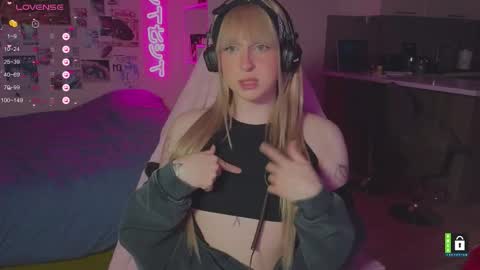 pinkvenom_ online show from February 23, 5:27 pm