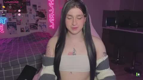 pinkvenom_ online show from April 8, 5:14 pm