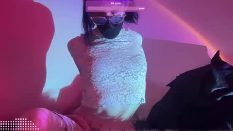 pixie_praxis online show from December 7, 7:32 am