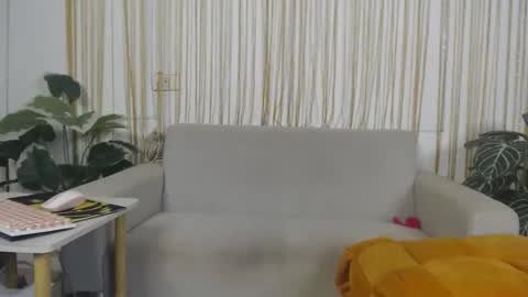 plasticgirll online show from February 27, 4:46 pm