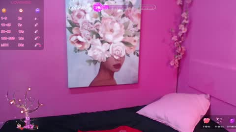  Luna  online show from December 4, 6:44 pm
