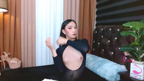 shakira online show from February 4, 12:54 pm