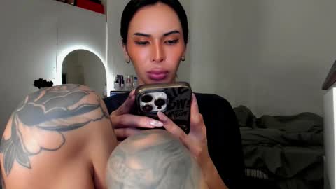 Jovill Mays online show from November 23, 1:02 pm