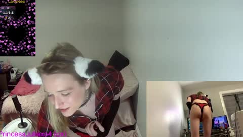 PrIncessJulia0X online show from April 2, 12:19 am