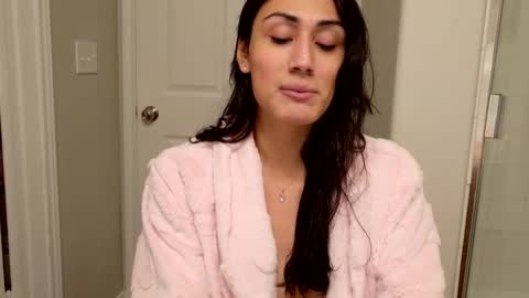 Snapshot of prinxessally chatting on February 12, 6:51 pm Prinxessally online show from February 12, 6:51 pm